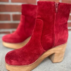 Like New! Charlotte Stone Paz Boots Chili Color